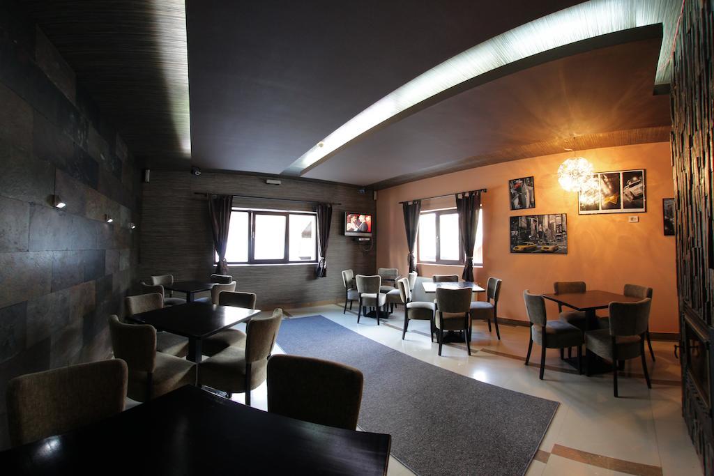 The Ghetto Hotel Busteni Ngoại thất bức ảnh