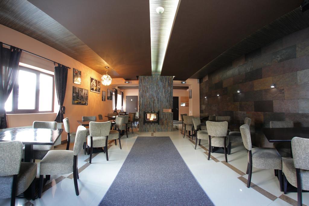 The Ghetto Hotel Busteni Ngoại thất bức ảnh