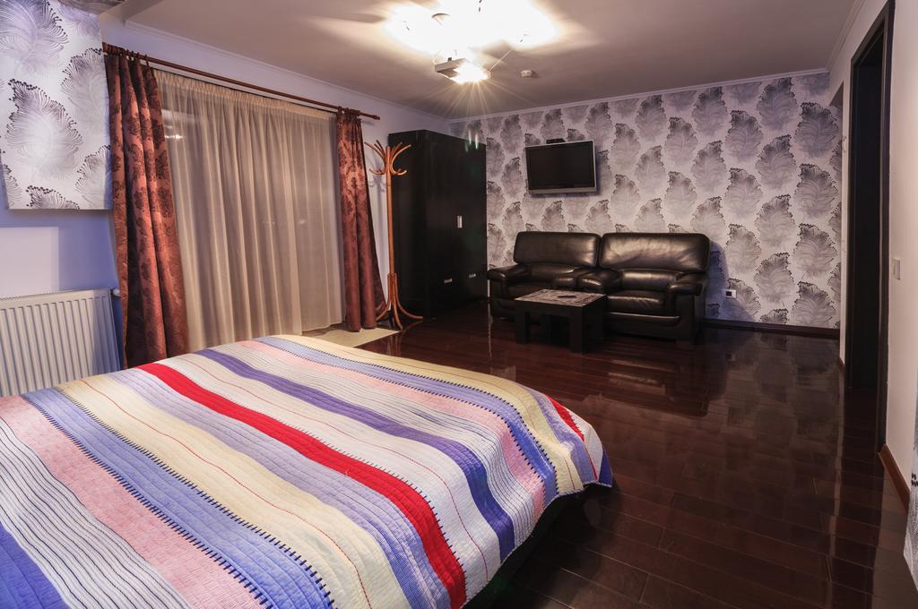 The Ghetto Hotel Busteni Ngoại thất bức ảnh