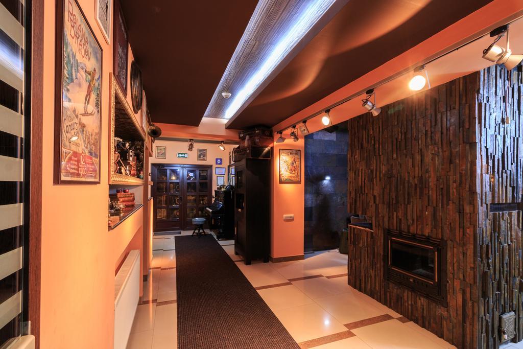 The Ghetto Hotel Busteni Ngoại thất bức ảnh